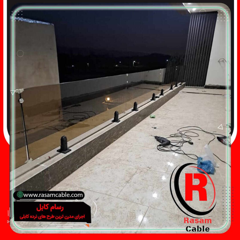 نرده شیشه ای دودی اسپیگات